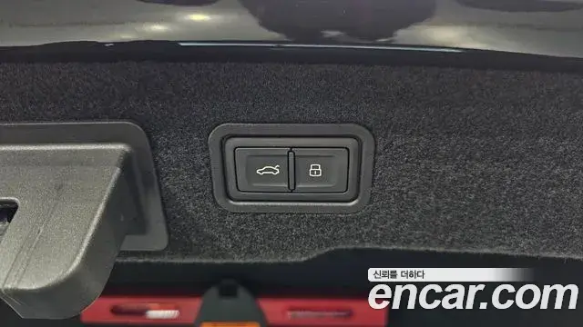 Audi A8 2021 — ფოტო 6/20