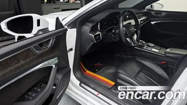 Audi A7 2020 — Şəkil 16/20