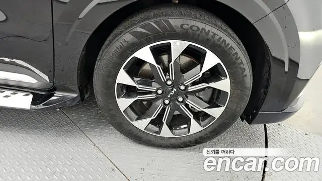 Kia Carnival 2022 — Photo 7/20
