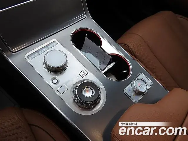 Genesis GV80 2023 — Фото 10/20