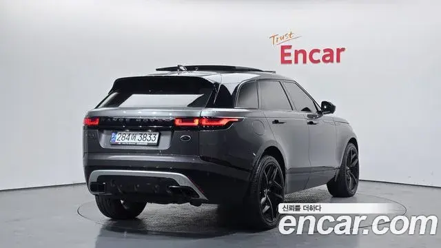 Land Rover Range Rover Velar 2018 — Photo 11/19