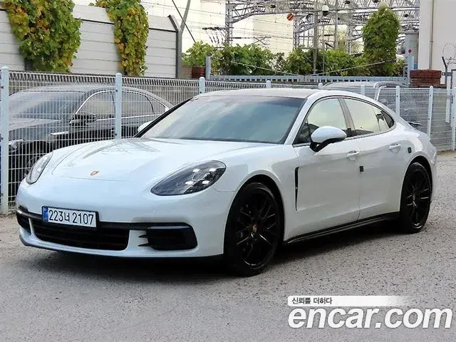 Porsche Panamera 2018 — ფოტო 5/20