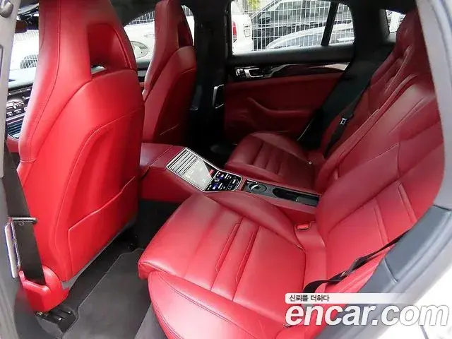 Porsche Panamera 2018 — ფოტო 1/20