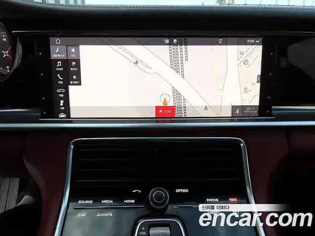 Porsche Panamera 2018 — ფოტო 7/20