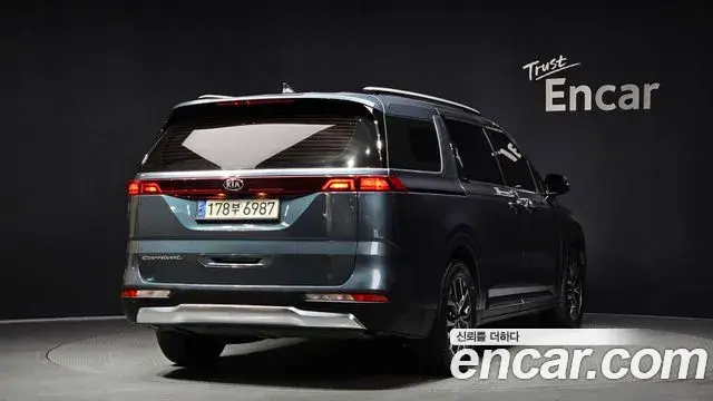 Kia Carnival 2020 — Photo 1/20