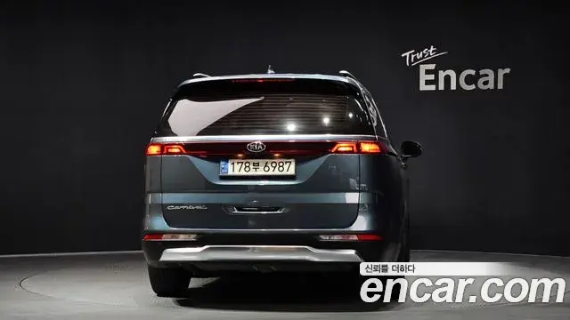 Kia Carnival 2020 — Photo 4/20