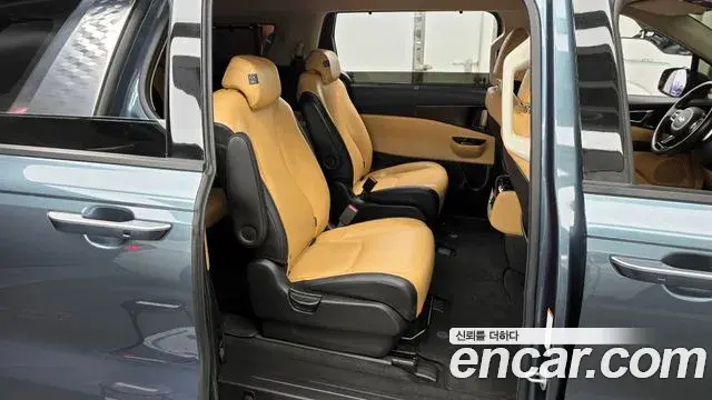 Kia Carnival 2020 — Photo 13/20