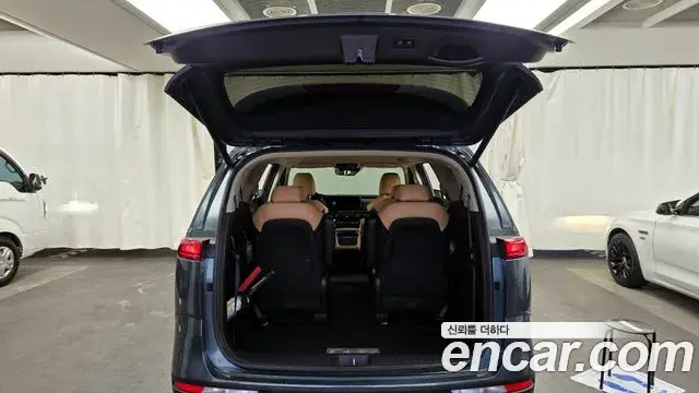 Kia Carnival 2020 — Photo 14/20