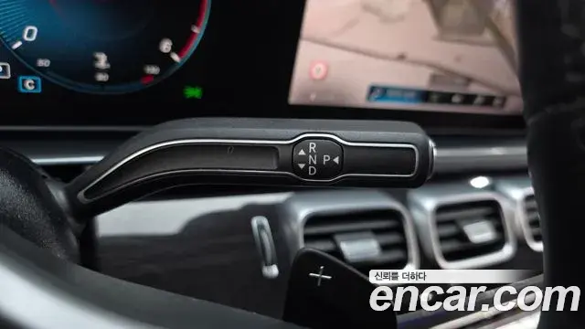 Mercedes-Benz GLE-Class 2021 — Photo 17/20