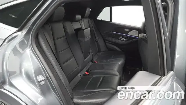Mercedes-Benz GLE-Class 2021 — Photo 20/20