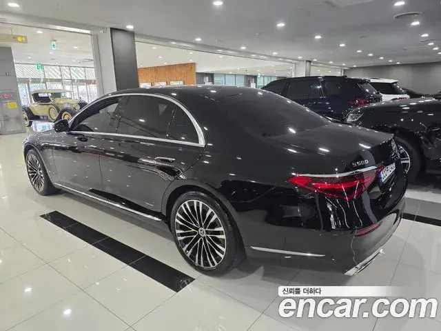 Mercedes-Benz S-Class 2023 — ფოტო 14/20