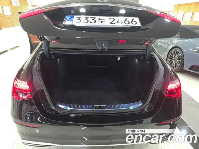 Mercedes-Benz S-Class 2023 — ფოტო 16/20