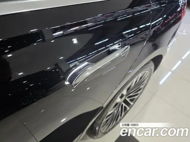 Mercedes-Benz S-Class 2023 — ფოტო 19/20