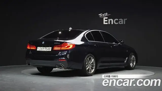 BMW 5 Series 2020 — ფოტო 5/20