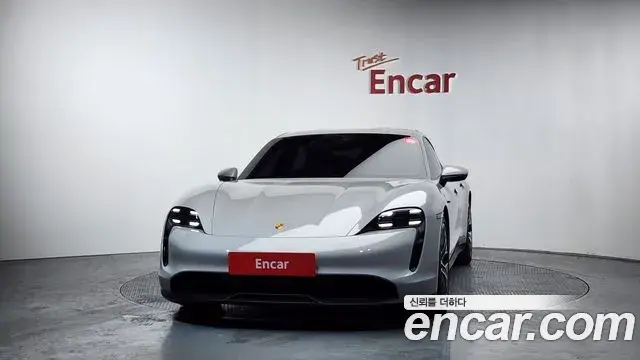 Porsche Taycan 2022 — Şəkil 8/20