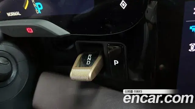 Porsche Taycan 2022 — Şəkil 17/20