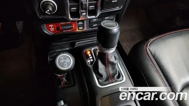 Jeep Gladiator 2020 — Photo 19/20