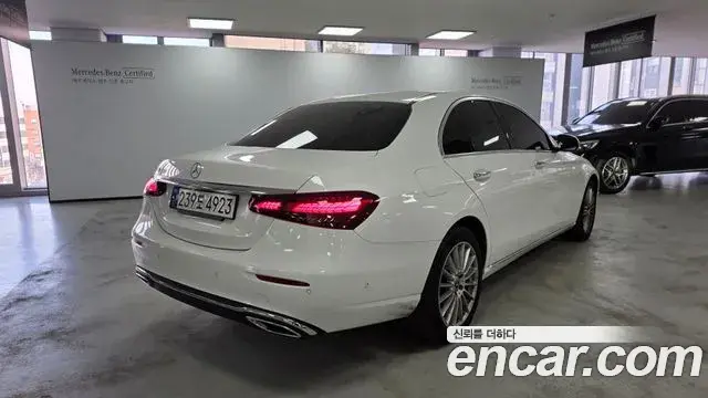 Mercedes-Benz E-Class 2023 — Şəkil 7/17