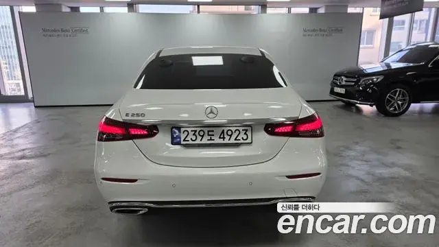 Mercedes-Benz E-Class 2023 — Şəkil 6/17