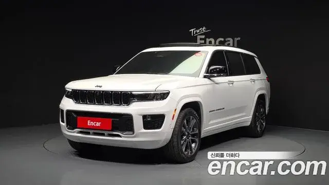 Jeep Grand Cherokee 2022 — Фото 1/20