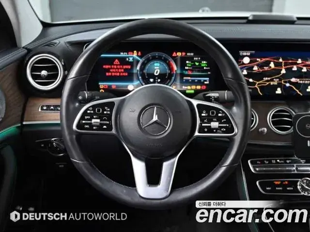Mercedes-Benz E-Class 2020 — ფოტო 13/20