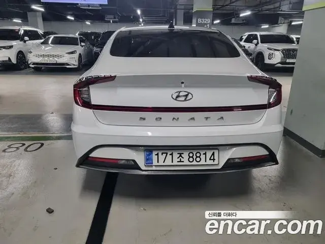 Hyundai Sonata Hybrid 2021 — ფოტო 18/20