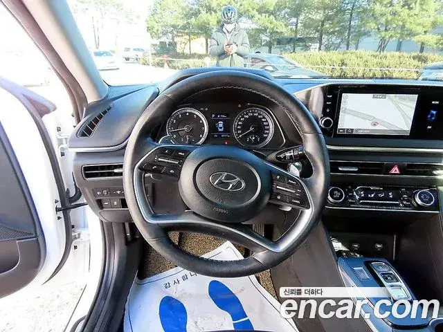 Hyundai Sonata Hybrid 2021 — ფოტო 17/20