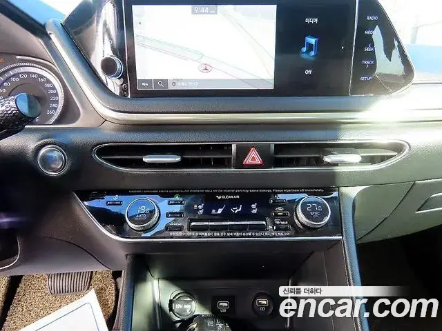 Hyundai Sonata Hybrid 2021 — ფოტო 6/20
