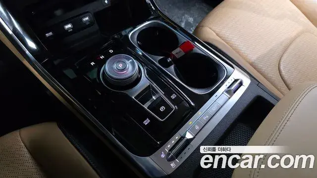 Kia Carnival 2022 — Şəkil 15/20
