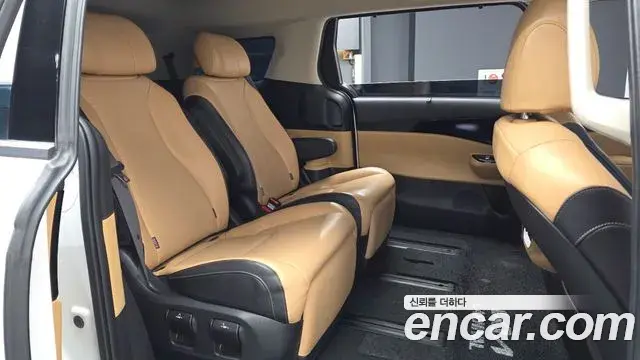 Kia Carnival 2022 — Şəkil 13/20