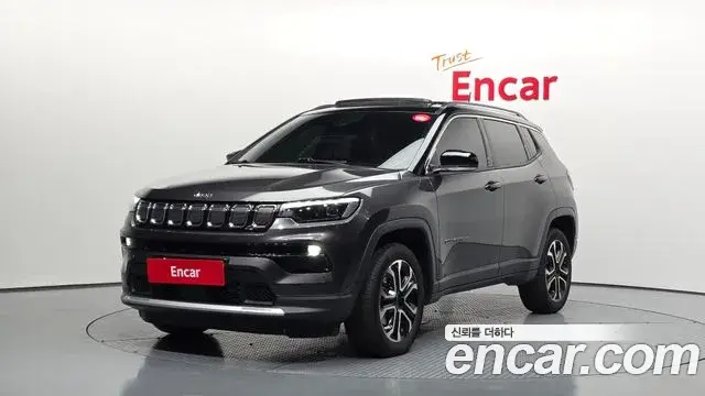 Jeep Compass 2022 — Photo 17/20