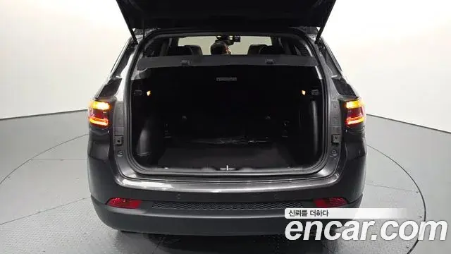 Jeep Compass 2022 — Photo 11/20