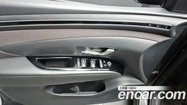Hyundai Tucson Hybrid 2021 — Photo 19/20