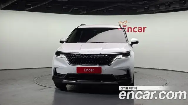 Kia Carnival 2023 — Фото 3/20