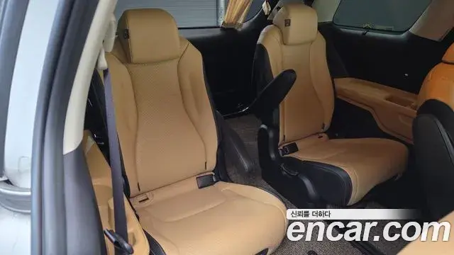 Kia Carnival 2023 — Фото 12/20