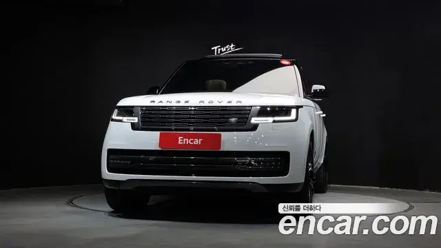 Land Rover Range Rover 2025 — ფოტო 7/20