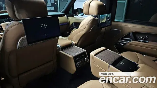 Land Rover Range Rover 2025 — ფოტო 18/20