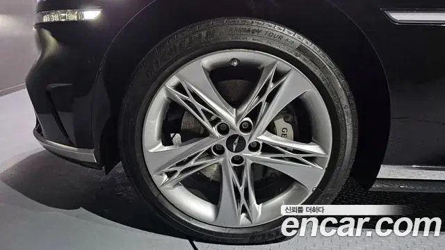 Genesis G90 2023 — ფოტო 7/20