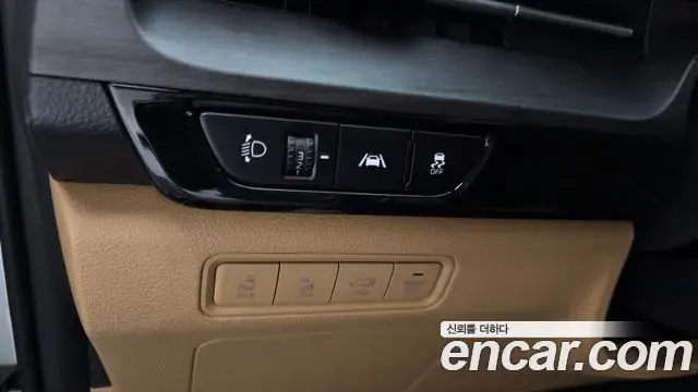 Kia Carnival 2022 — Фото 16/20