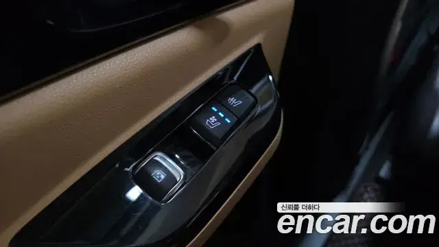 Kia Carnival 2022 — Фото 18/20