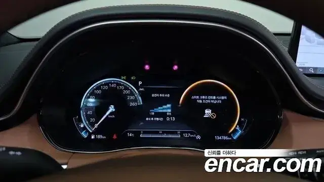 Genesis GV70 2021 — Photo 12/20
