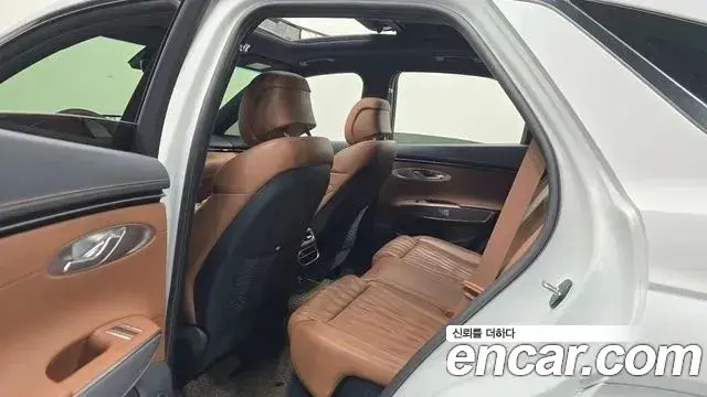 Genesis GV70 2021 — Photo 16/20