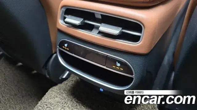 Genesis GV70 2021 — Photo 20/20