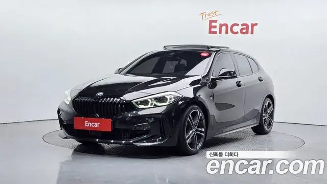 BMW 1 Series 2023 — Şəkil 12/20