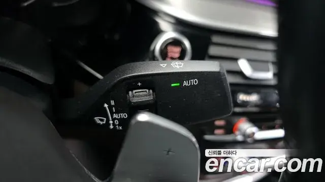 BMW 5 Series 2018 — Photo 9/20
