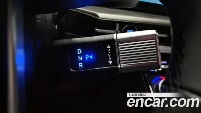 Hyundai Santa Fe 2024 — ფოტო 19/20