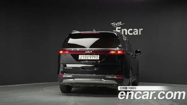 Kia Carnival 2023 — Photo 5/20