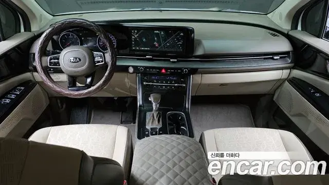 Kia Carnival 2021 — Photo 14/20