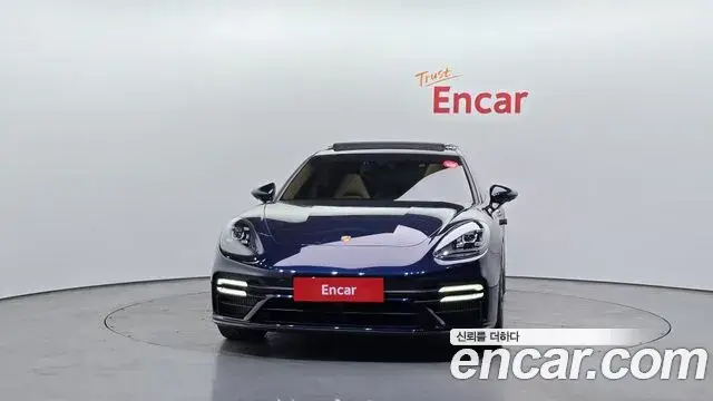 Porsche Panamera 2021 — Photo 20/20