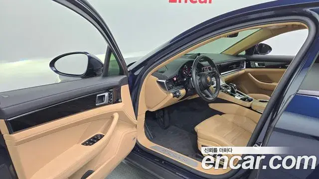 Porsche Panamera 2021 — Photo 18/20